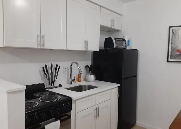Singer Island Inn