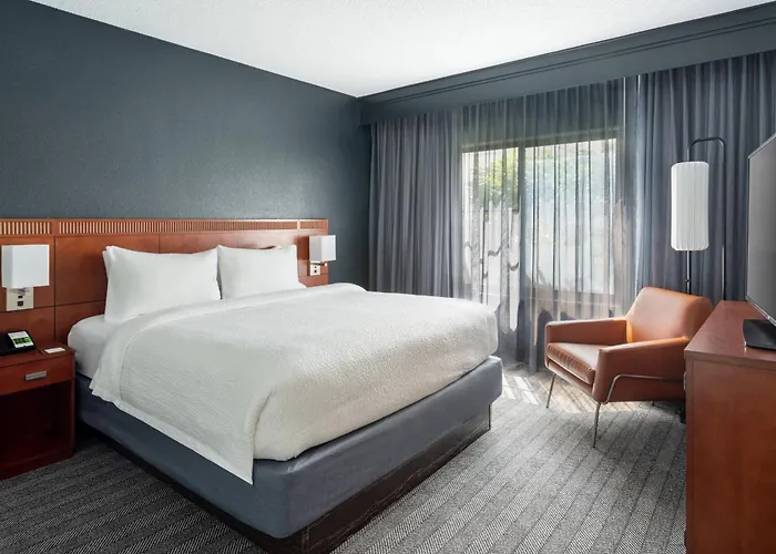 Courtyard By Marriott West Palm Beach