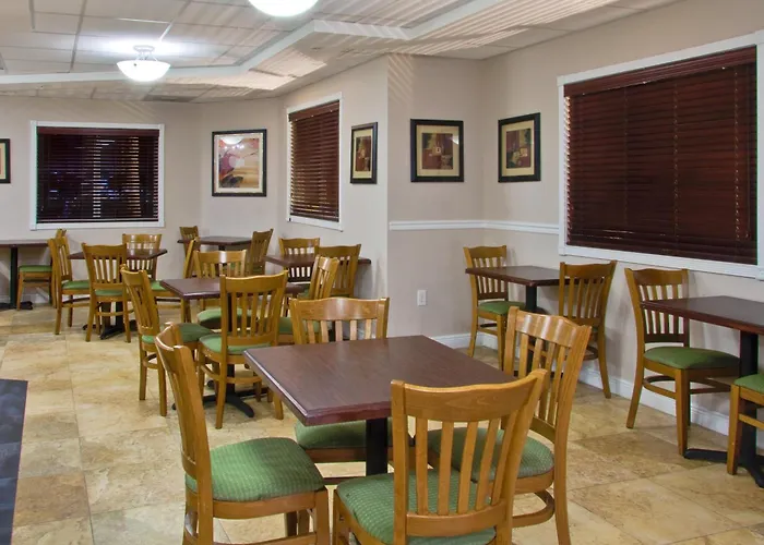 Holiday Inn Express West Palm Beach Metrocentre By Ihg